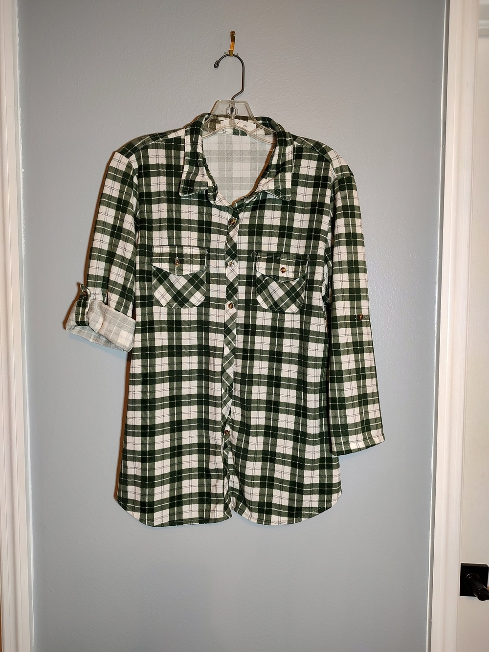 Eden & Olivia Green and White Plaid Button-Down Shirt